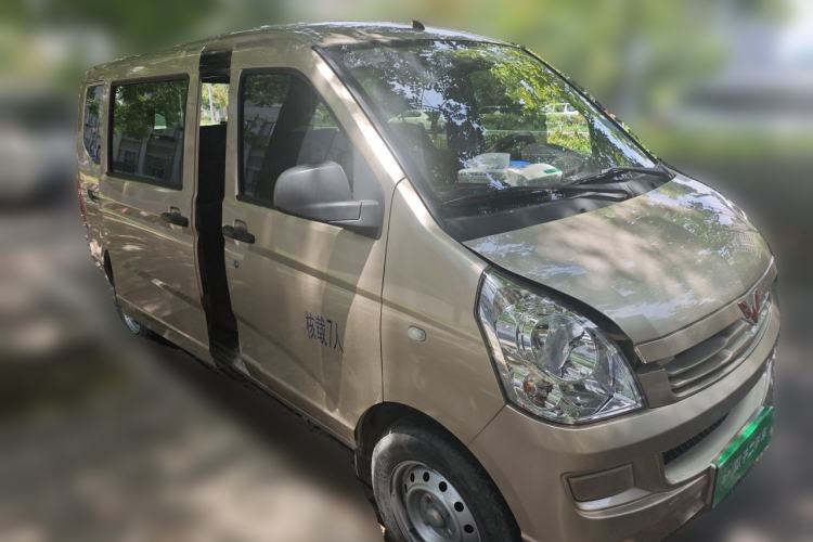 Used Wuling Rongguang S 2023 1.5L Base Version 5/7 Seats Front Right 45 Deg