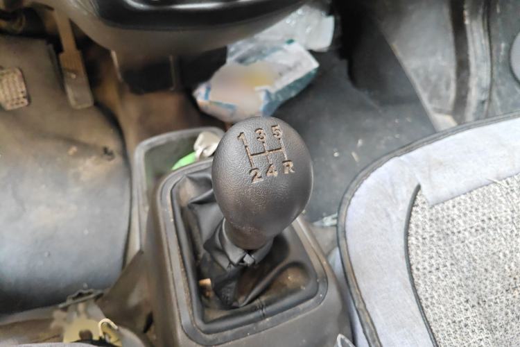 Used Wuling Rongguang S 2023 1.5L Base Version 5/7 Seats Gear Lever