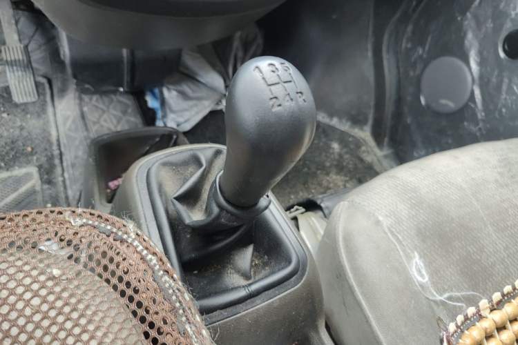 Used Wuling Rongguang S 2023 1.5L Base Version 5/7 Seats Gear Lever