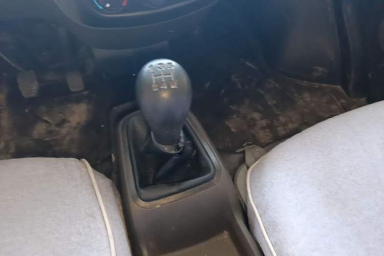 Used Wuling Rongguang S 2023 1.5L Base Version 5/7 Seats Gear Lever