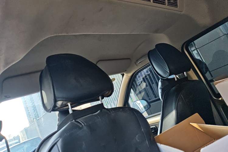 Used Wuling Rongguang S 2023 1.5L Base Version 5/7 Seats Headliner