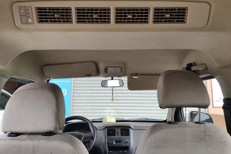 Used Wuling Rongguang S 2023 1.5L Base Version 5/7 Seats Headliner