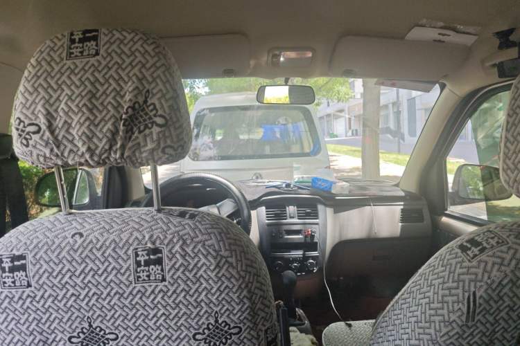 Used Wuling Rongguang S 2023 1.5L Base Version 5/7 Seats Headliner