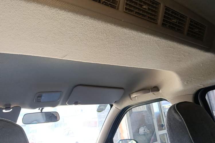 Used Wuling Rongguang S 2023 1.5L Base Version 5/7 Seats Headliner