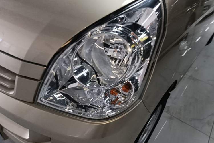 Used Wuling Rongguang S 2023 1.5L Base Version 5/7 Seats Left Front Headlight