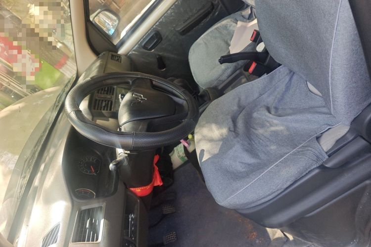 Used Wuling Rongguang S 2023 1.5L Base Version 5/7 Seats Left Front Seat
