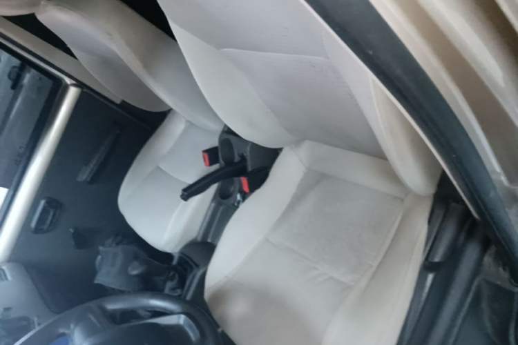 Used Wuling Rongguang S 2023 1.5L Base Version 5/7 Seats Left Front Seat