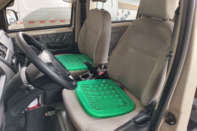 Used Wuling Rongguang S 2023 1.5L Base Version 5/7 Seats Left Front Seat