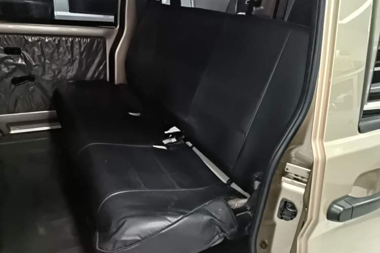 Used Wuling Rongguang S 2023 1.5L Base Version 5/7 Seats Left Rear Seat