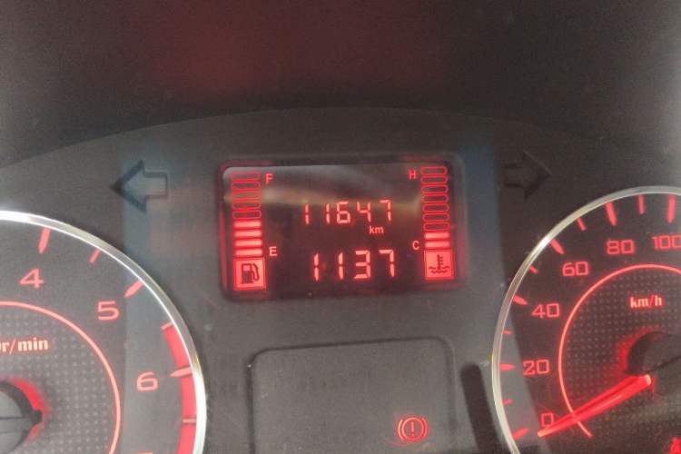 Used Wuling Rongguang S 2023 1.5L Basic Enclosed-Window Vehicle 2 Seats Odometer Close Up