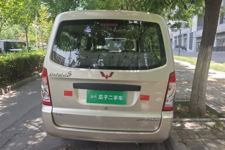 Used Wuling Rongguang S 2023 1.5L Base Version 5/7 Seats Rear