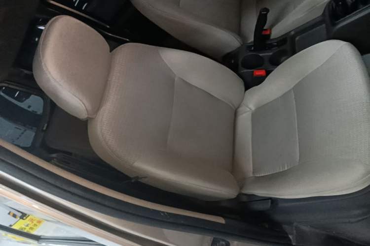 Used Wuling Rongguang S 2023 1.5L Base Version 5/7 Seats Right Front Seat