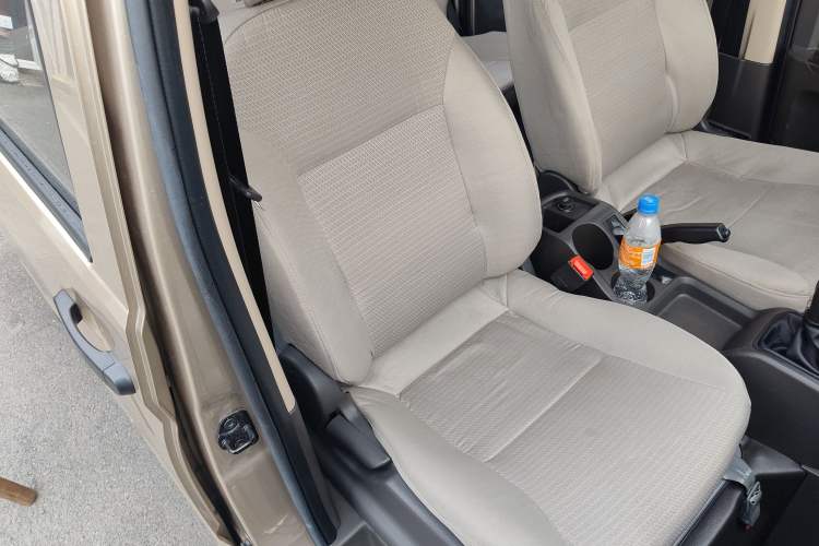 Used Wuling Rongguang S 2023 1.5L Base Version 5/7 Seats Right Front Seat