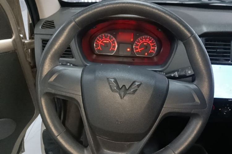 Used Wuling Rongguang S 2023 1.5L Base Version 5/7 Seats Steering Wheel