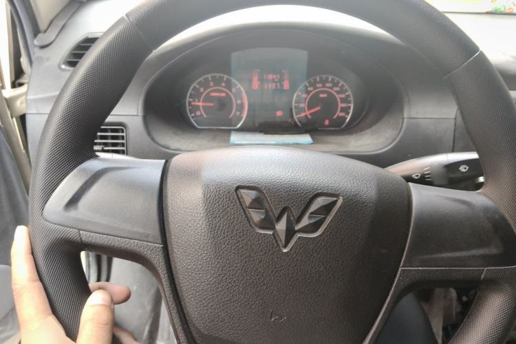 Used Wuling Rongguang S 2023 1.5L Basic Enclosed-Window Vehicle 2 Seats Steering Wheel
