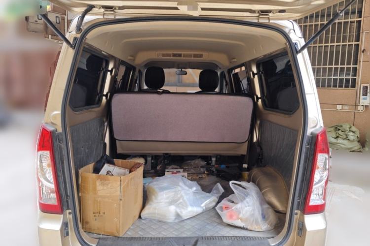 Used Wuling Rongguang S 2023 1.5L Base Version 5/7 Seats Trunk