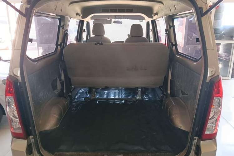 Used Wuling Rongguang S 2023 1.5L Base Version 5/7 Seats Trunk