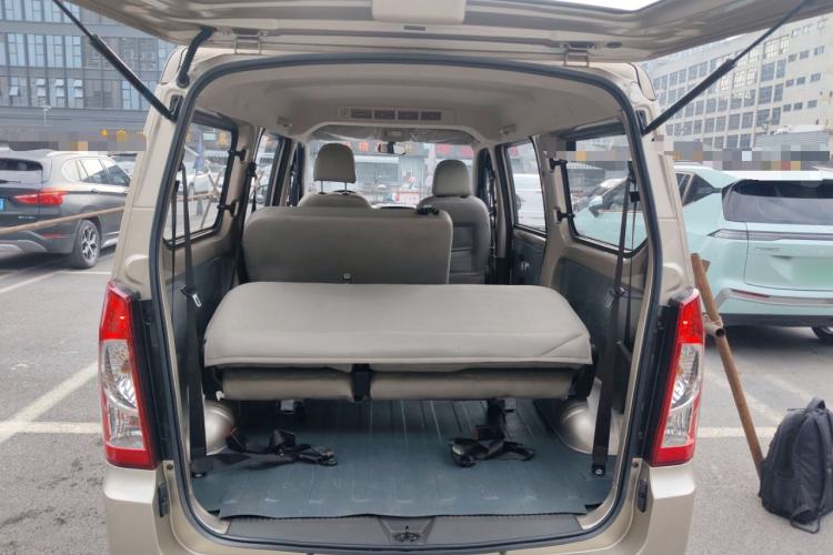 Used Wuling Rongguang S 2023 1.5L Base Version 5/7 Seats Trunk