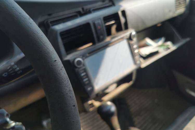 Used Wuling Rongguang Small Truck 2012 1.2L Single-Row Basic Version LAQ Audio And AC Panel