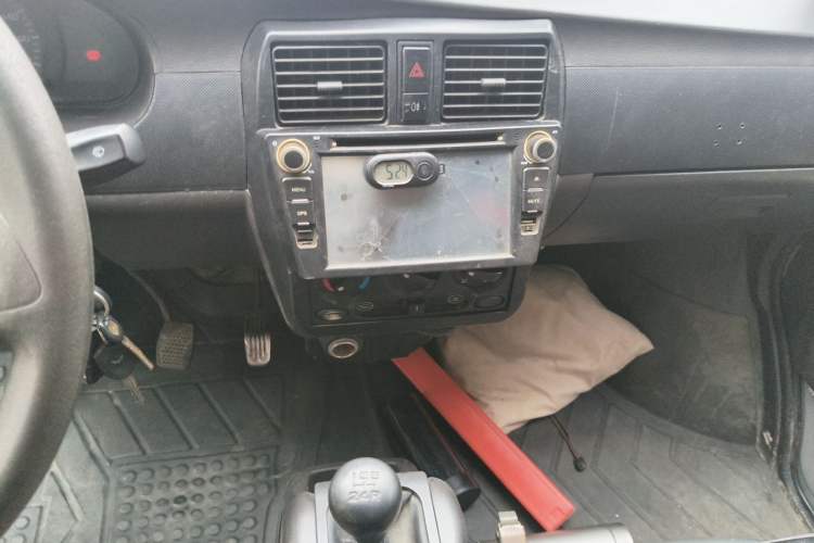 Used Wuling Rongguang Small Truck 2012 1.2L Single-Row Basic Version LAQ Audio And AC Panel