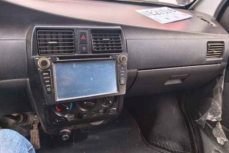 Used Wuling Rongguang Small Truck 2012 1.5L Double-Cab Basic Version L3C Audio And AC Panel