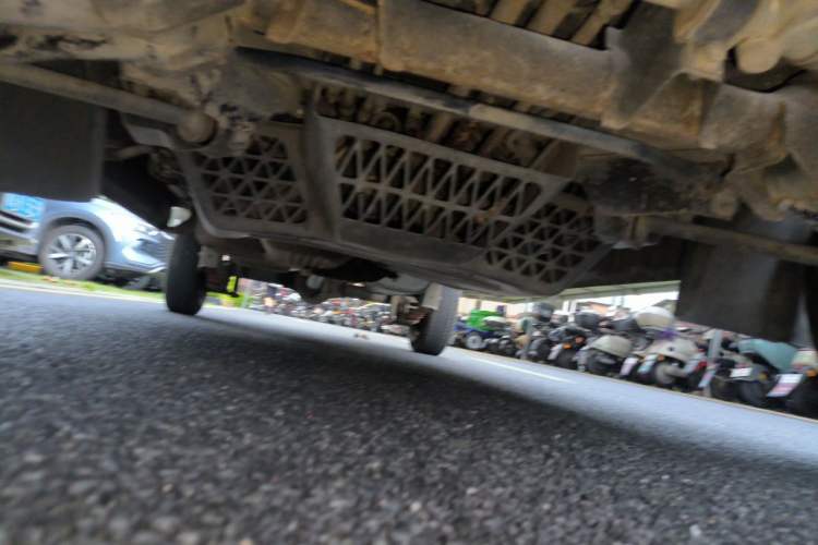 Used Wuling Rongguang Small Truck 2012 1.5L Double-Cab Basic Version L3C Chassis Front