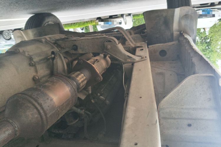 Used Wuling Rongguang Small Truck 2012 1.2L Single-Row Basic Version LAQ Chassis Front Left