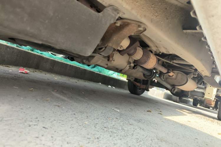 Used Wuling Rongguang Small Truck 2012 1.2L Double-Cab Basic Version LAQ Chassis Front Left
