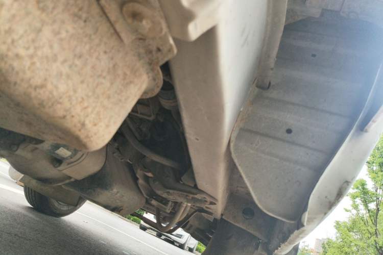 Used Wuling Rongguang Small Truck 2012 1.2L Single-Row Basic Version LAQ Chassis Front Right