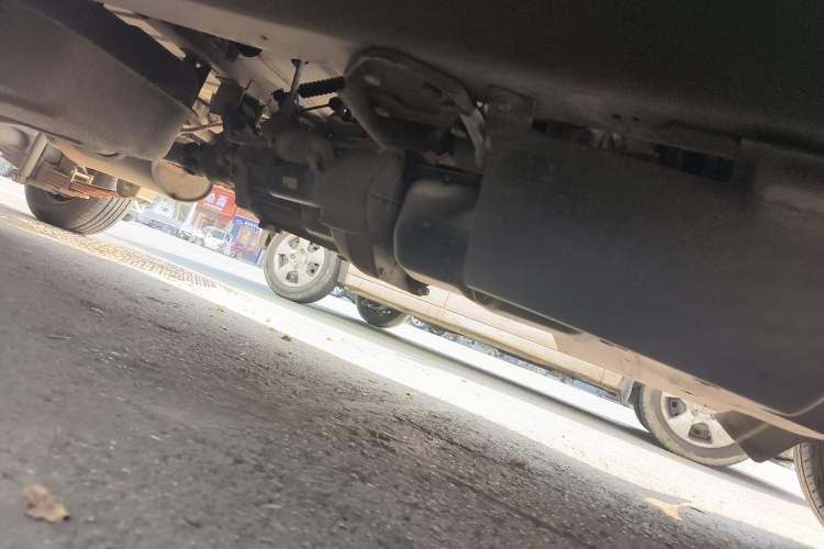 Used Wuling Rongguang Small Truck 2012 1.2L Double-Cab Basic Version LAQ Chassis Front Right
