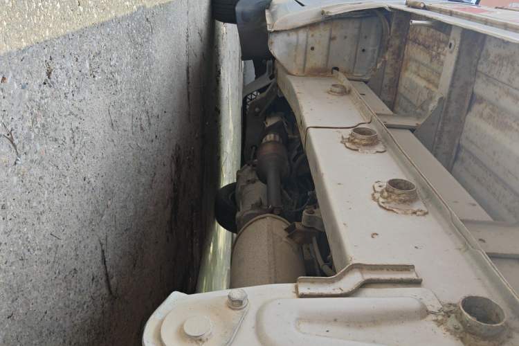 Used Wuling Rongguang Small Truck 2012 1.2L Single-Row Basic Version LAQ Chassis Rear Left