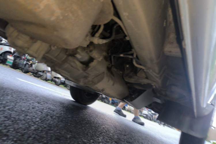 Used Wuling Rongguang Small Truck 2012 1.5L Double-Cab Basic Version L3C Chassis Rear Right