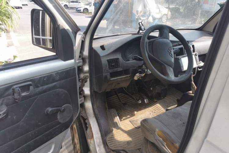 Used Wuling Rongguang Small Truck 2012 1.2L Single-Row Basic Version LAQ Driver Seat