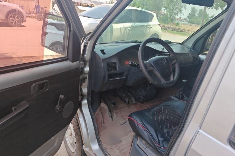 Used Wuling Rongguang Small Truck 2012 1.5L Double-Cab Basic Version L3C Driver Seat
