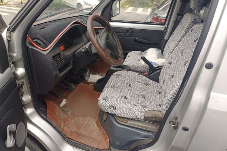 Used Wuling Rongguang Small Truck 2012 1.5L Single-Row Basic Version L3C Driver Seat