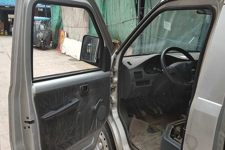 Used Wuling Rongguang Small Truck 2012 1.5L Single-Row Basic Version L3C Driver Seat