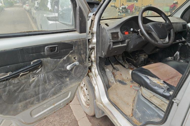 Used Wuling Rongguang Small Truck 2012 1.2L Double-Cab Basic Version LAQ Driver Seat