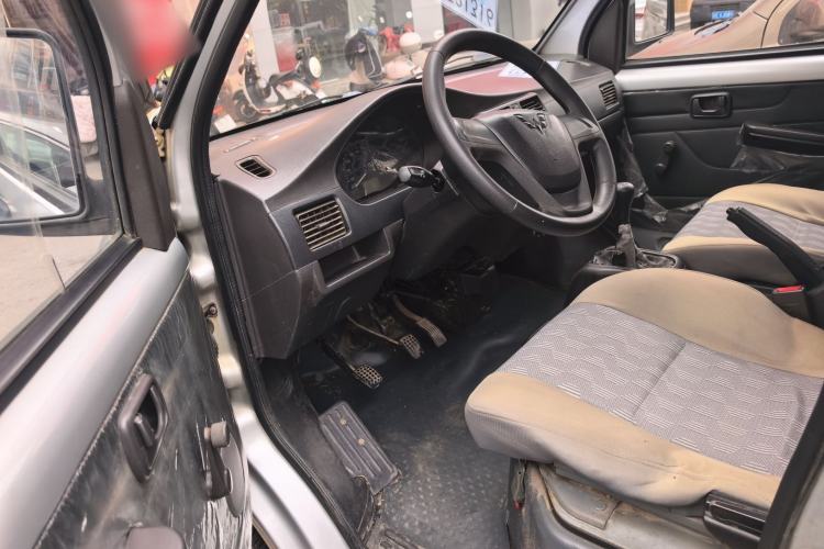 Used Wuling Rongguang Small Truck 2012 1.5L Double-Cab Basic Version L3C Driver Seat
