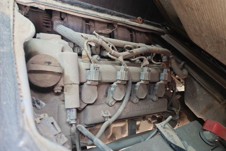 Used Wuling Rongguang Small Truck 2012 1.5L Double-Cab Basic Version L3C Engine Bay