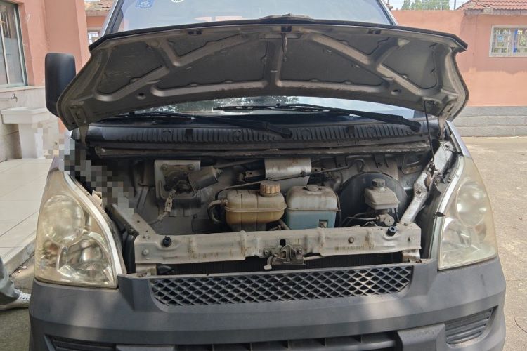 Used Wuling Rongguang Small Truck 2012 1.2L Single-Row Basic Version LAQ Engine Bay