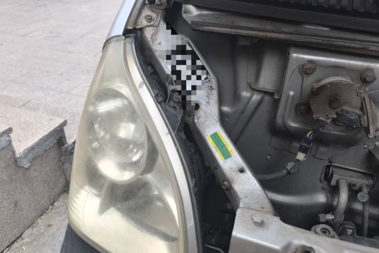 Used Wuling Rongguang Small Truck 2012 1.2L Double-Cab Basic Version LAQ Engine Bay Right
