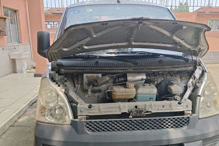 Used Wuling Rongguang Small Truck 2012 1.2L Single-Row Basic Version LAQ Engine Bay Right