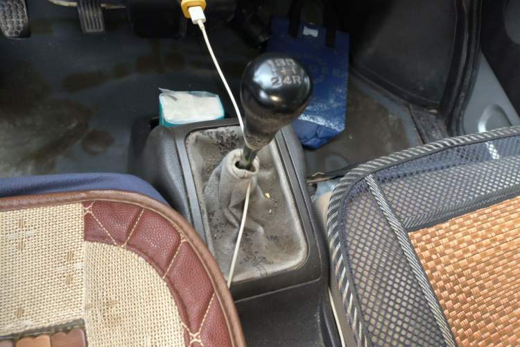 Used Wuling Rongguang Small Truck 2012 1.5L Double-Cab Basic Version L3C Gear Lever