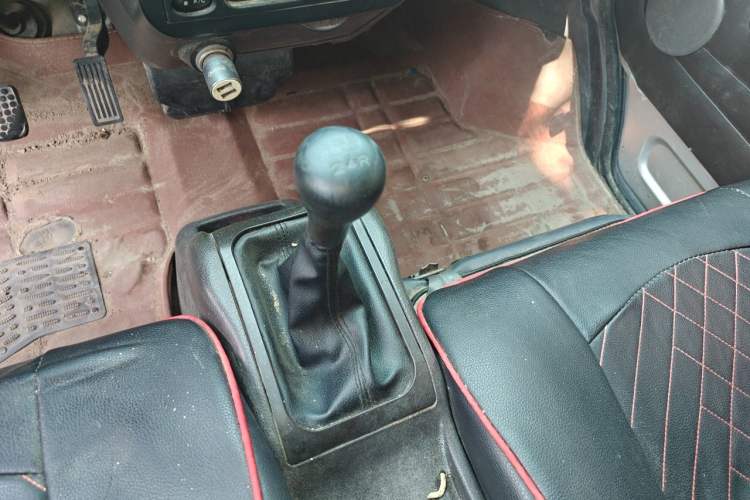 Used Wuling Rongguang Small Truck 2012 1.5L Double-Cab Basic Version L3C Gear Lever