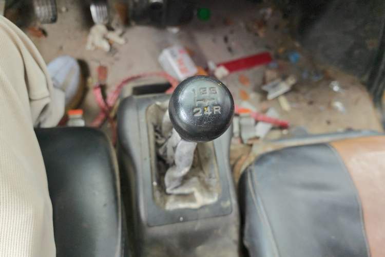 Used Wuling Rongguang Small Truck 2012 1.2L Double-Cab Basic Version LAQ Gear Lever