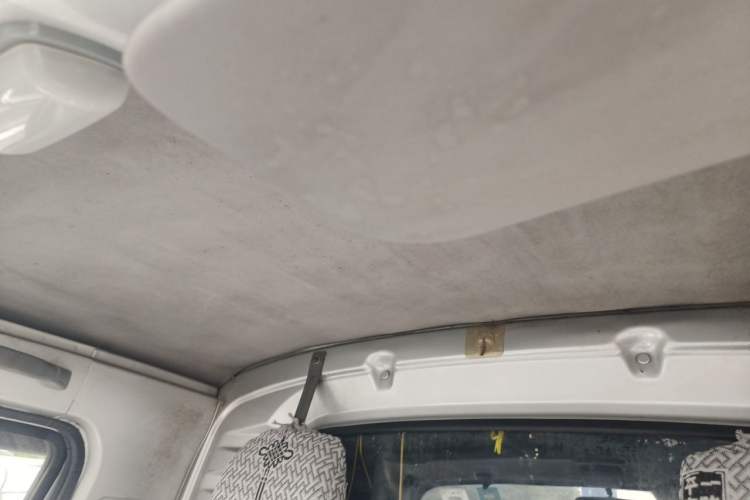 Used Wuling Rongguang Small Truck 2012 1.5L Single-Row Basic Version L3C Headliner
