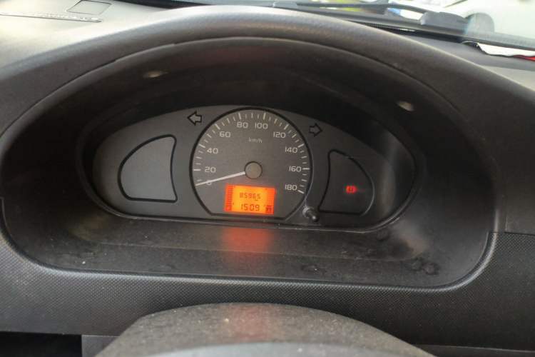 Used Wuling Rongguang Small Truck 2012 1.5L Double-Cab Basic Version L3C Instrument Cluster