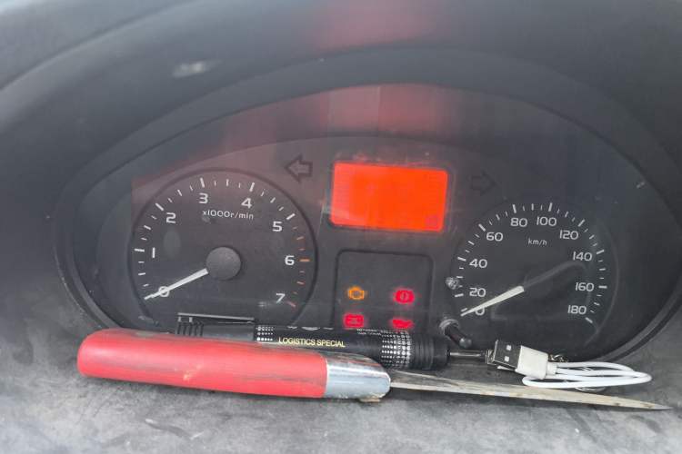 Used Wuling Rongguang Small Truck 2012 1.2L Double-Cab Basic Version LAQ Instrument Cluster