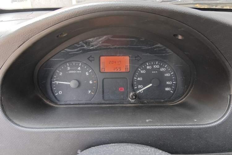 Used Wuling Rongguang Small Truck 2012 1.2L Single-Row Basic Version LAQ Instrument Cluster