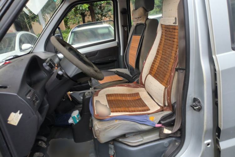 Used Wuling Rongguang Small Truck 2012 1.5L Double-Cab Basic Version L3C Left Front Seat
